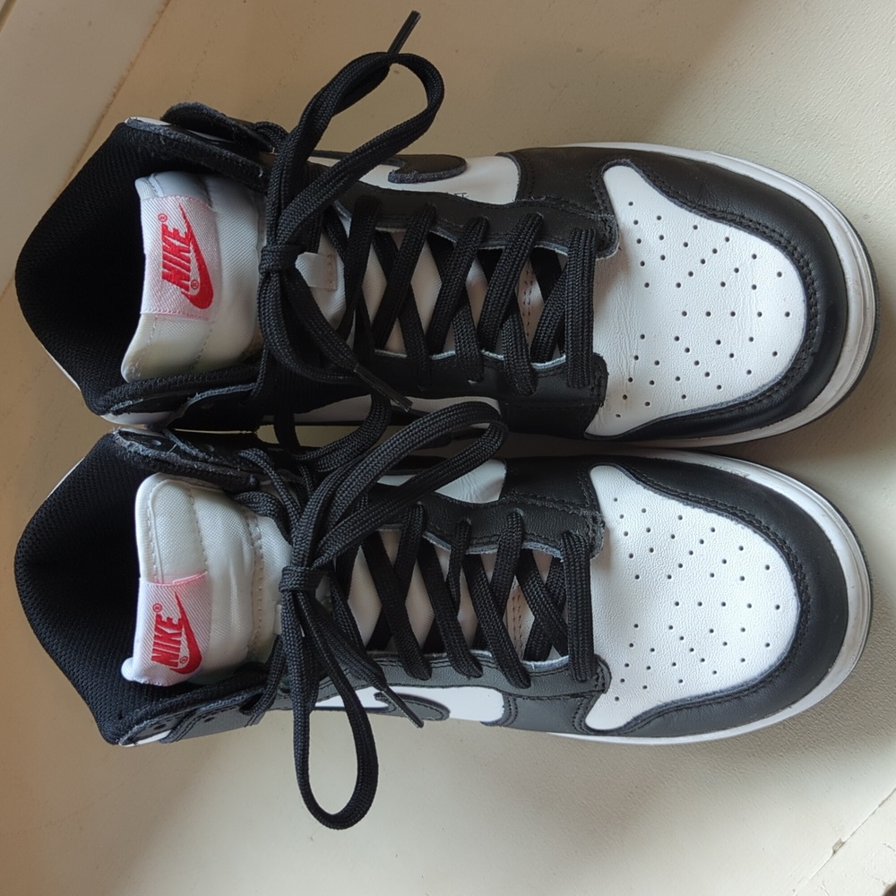 Women's Nike Dunk High Size 7.5